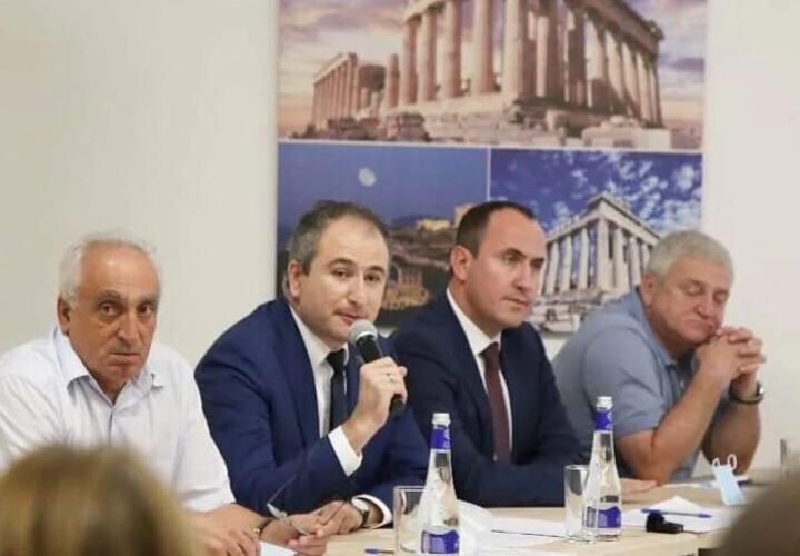 Греки Геледжика собрали помощь мобилизованным на миллион рублей