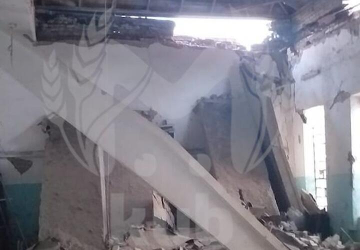 Стало известно, что школу на Кубани, где обрушился потолок, неоднократно проверяли