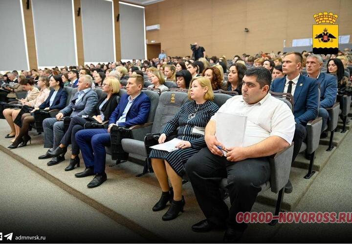В Новороссийске депутаты обязали граждан платить за публичные слушания