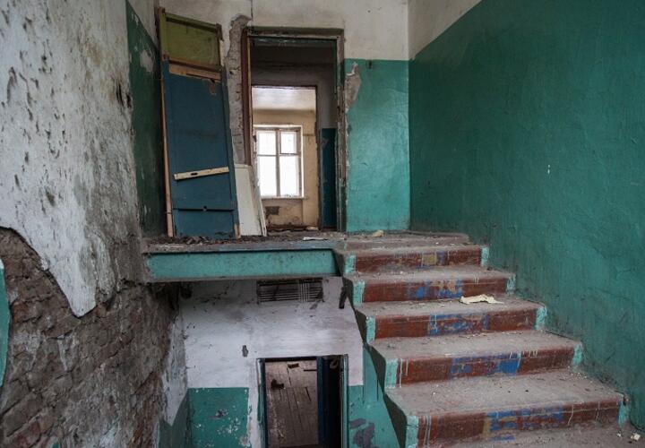 На Кубани станичникам отказали в расселении из аварийного жилья