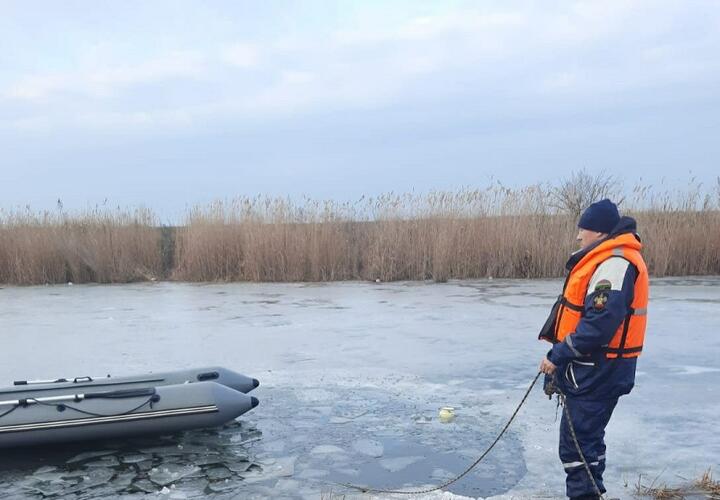 На Кубани утонул еще один рыбак, провалившийся под лед 