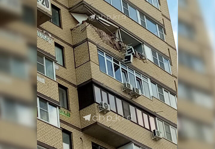 В Краснодаре взрывом газового баллончика разрушило балкон