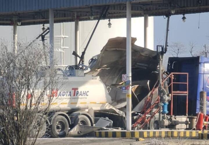В сети появилось видео взрыва бензовоза в Краснодарском крае