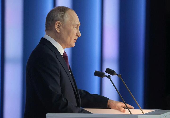 Путин объявил о повышении МРОТ до 19 242 рублей