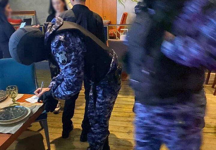 Жительницу Краснодара оштрафовали за выкрикивание бандеровских лозунгов в кафе
