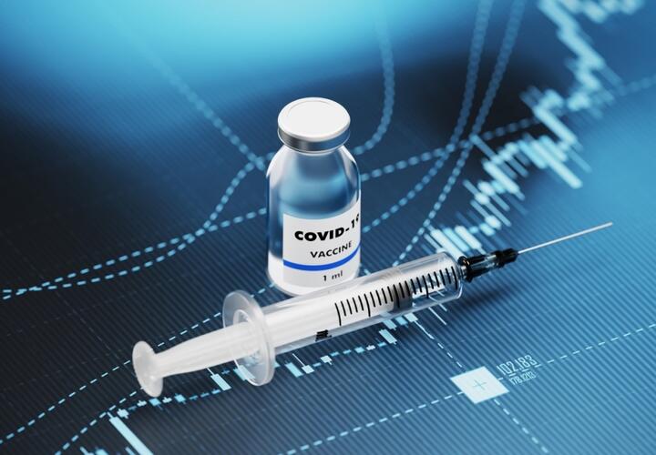 Российские ученые заявили о вреде прививок от коронавируса