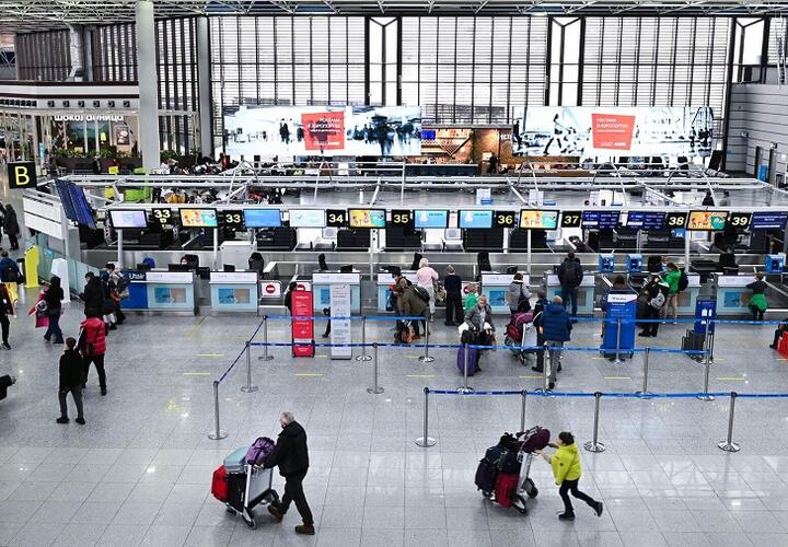 Сотрудники аэропорта Сочи обслужили пассажиров более 100 рейсов
