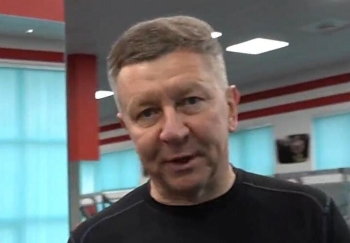 Роял-роял: глава Крымского района «хайпанул» в крутом клубе | Живая Кубань