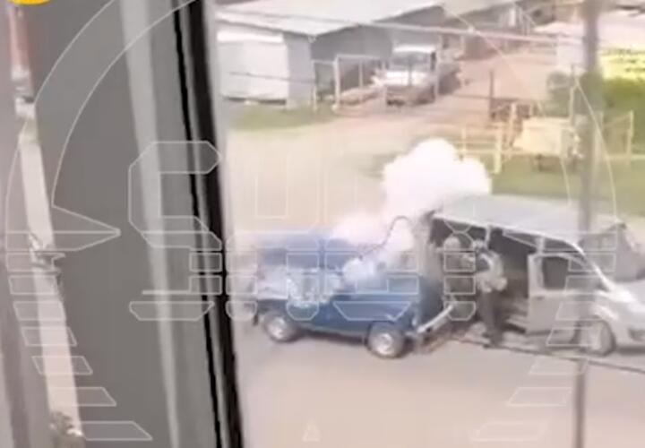 На Кубани в соцсетях появилось видео штурма машины в Ейске