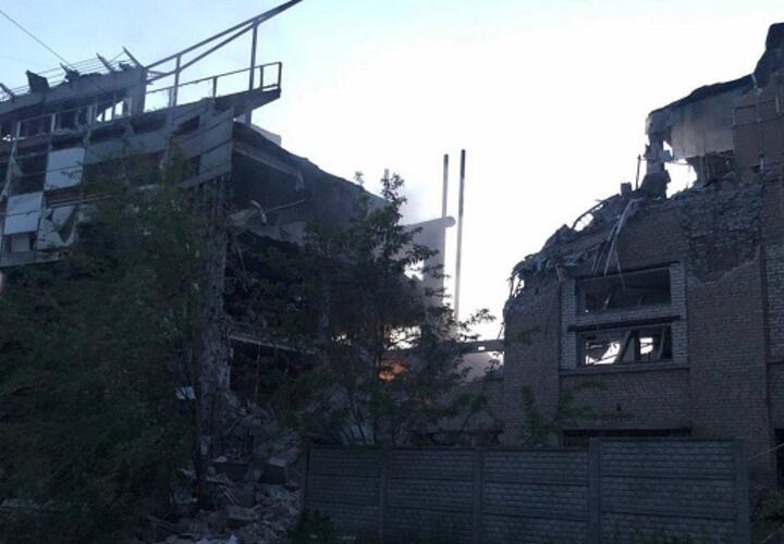 В сети появились кадры с места взрывов в Луганске