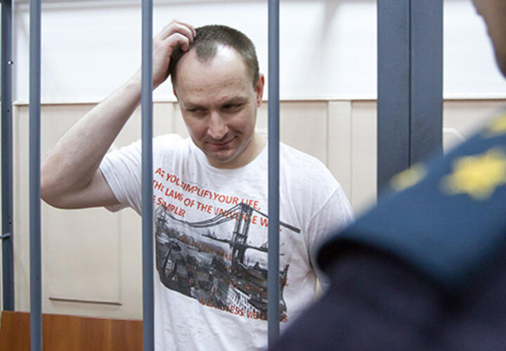 Экс-генерала полиции, осужденного за взятки на 22 года, выпустили на свободу по УДО