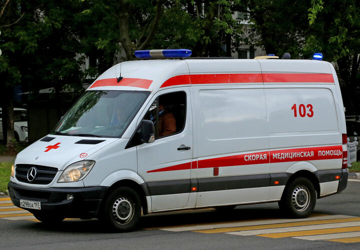 На Кубани водитель иномарки отвлекся на мобильник и сбил школьницу 