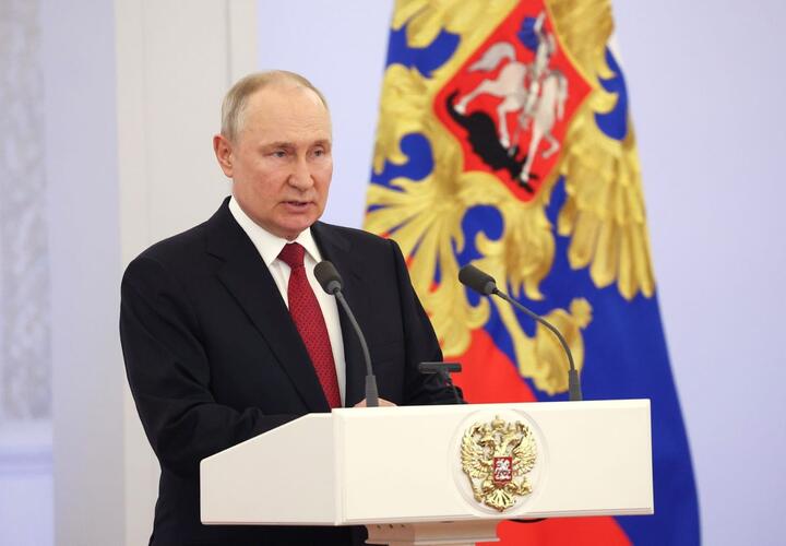 Работу Путина одобряет большинство россиян