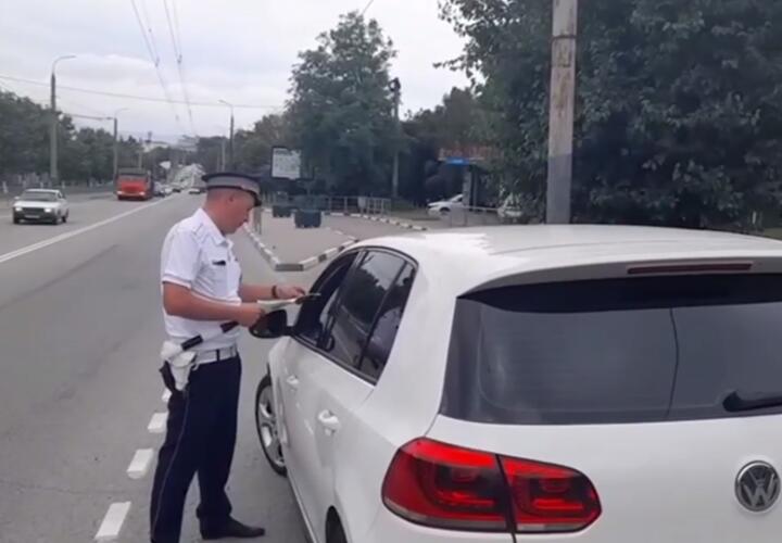 В Новороссийске остановили женщину за не пристегнутый ремень в машине и нашли у нее наркотики