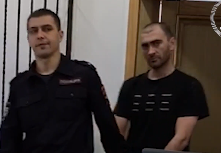 Все лицо в крови: в Краснодаре арестовали мужчину, который избил подростка в лифте