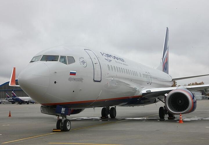У пассажирского самолета, летевшего из Сочи в Москву, отказал двигатель