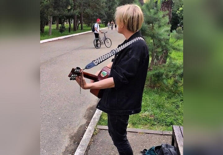 В Горячем Ключе подросток-гитарист откусил ухо мужчине, мешающему играть