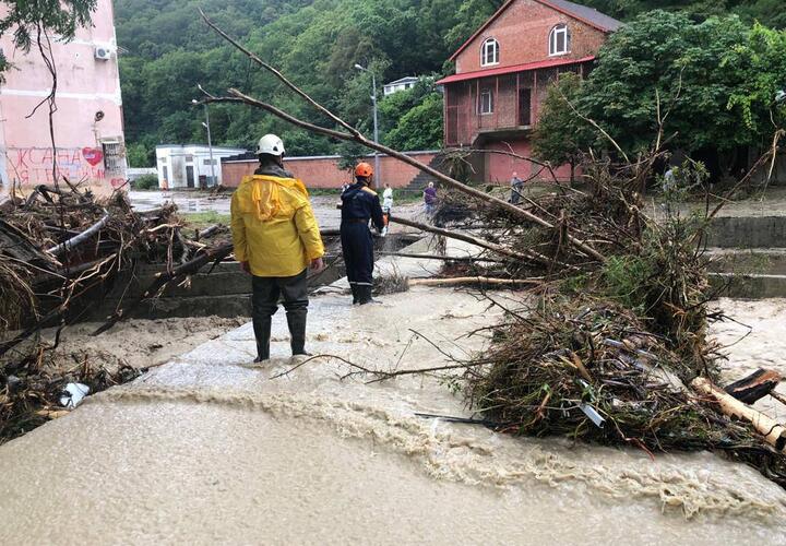 Вода сошла: что известно на данный момент о ситуации с потопом в Туапсинском районе