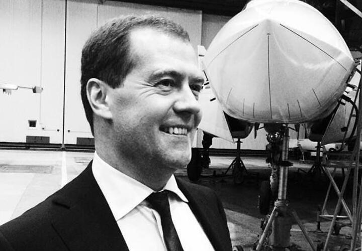 Дмитрий Медведев заявил, что Киеву стало некем воевать
