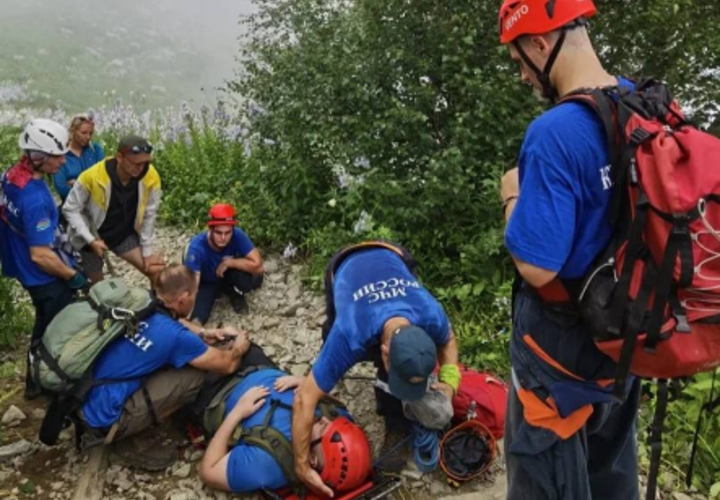 В горах Сочи у туриста случился эпилептический припадок