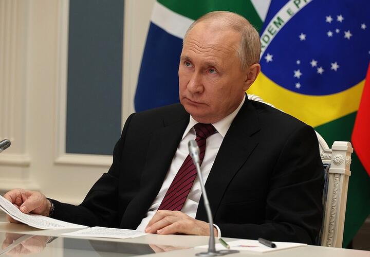 Владимир Путин принял участие в неформальной встрече лидеров стран БРИКС