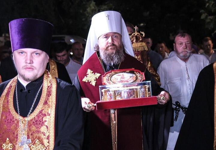 Будем молиться о победе: в Краснодар доставили частицу мощей великомученика Георгия Победоносца