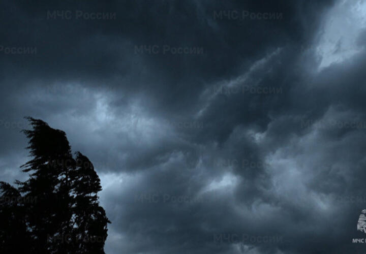 Грядет похолодание: в Краснодарском крае продлили  штормовое предупреждение 
