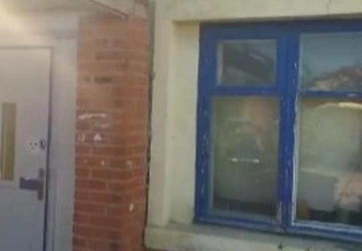 Мерзость запустения: отделение «Почты России» в поселке под Анапой в чудовищном состоянии