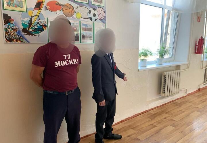 На Кубани 15 школьников попали в больницу после распыления газового баллончика на перемене