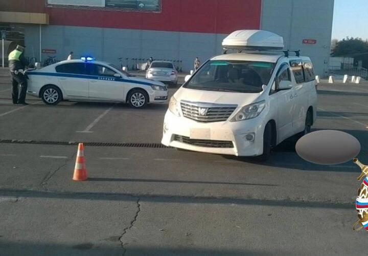 На парковке в Анапе задавили пенсионерку