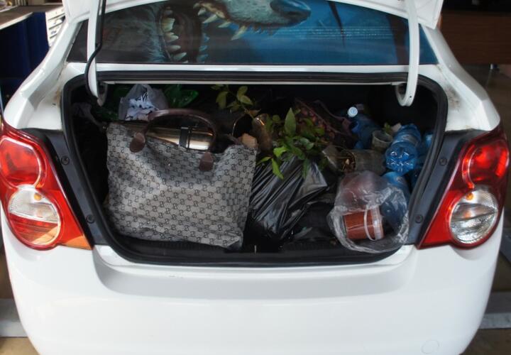 В Сочи на границе с Абхазией задержан контрабандист с 2000 пачек сигарет