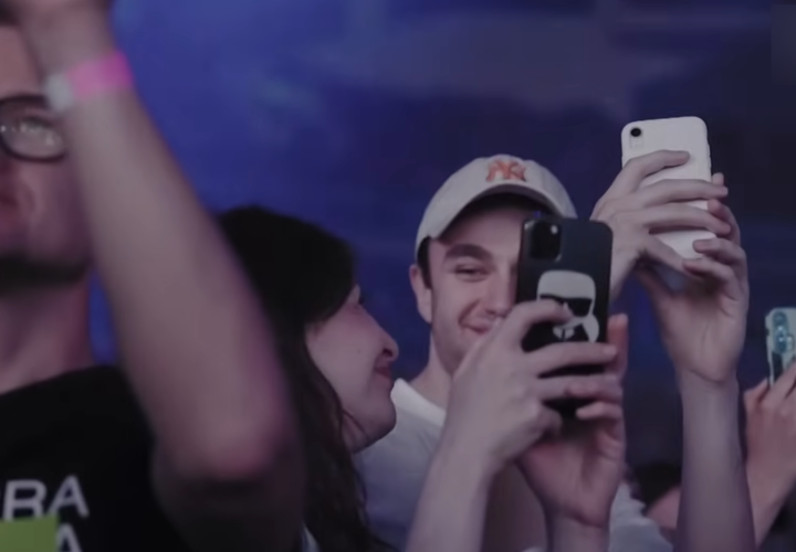 Стали известны имена артистов, повысивших свои гонорары после начала СВО