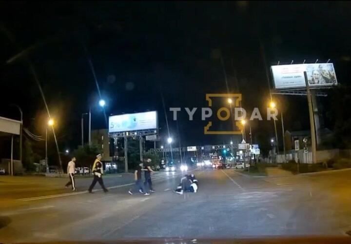 Судьбу хулиганов, напавших на полицейских в Краснодаре, решит суд