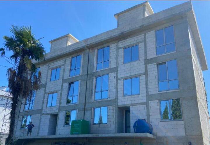 В самом центре Сочи обнаружен многоквартирный самострой