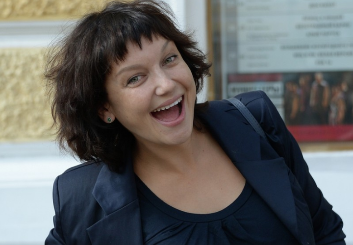  Заслуженная артистка Рамиля Искандер попалась на наркотиках и сдала своего сообщника