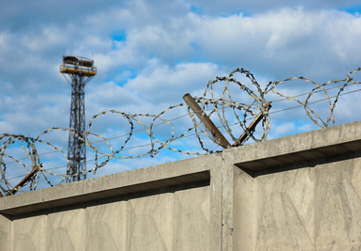 Кто же там сидит: Украина три раза пыталась атаковать одну и ту же российскую колонию