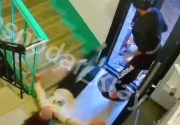 На Кубани матери, выкинувшей ребенка из квартиры, грозит до трех лет тюрьмы