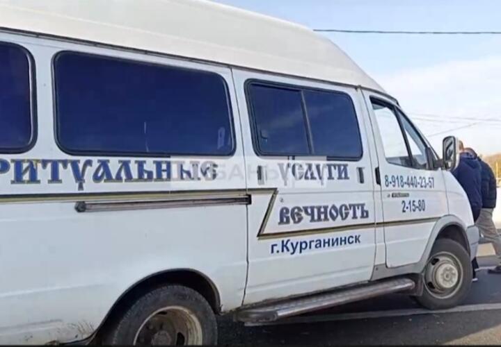 На Кубани на место смертельного ДТП приехал катафалк