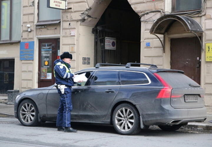 На Кубани женщина угнала машину подруги и устроила на ней ДТП