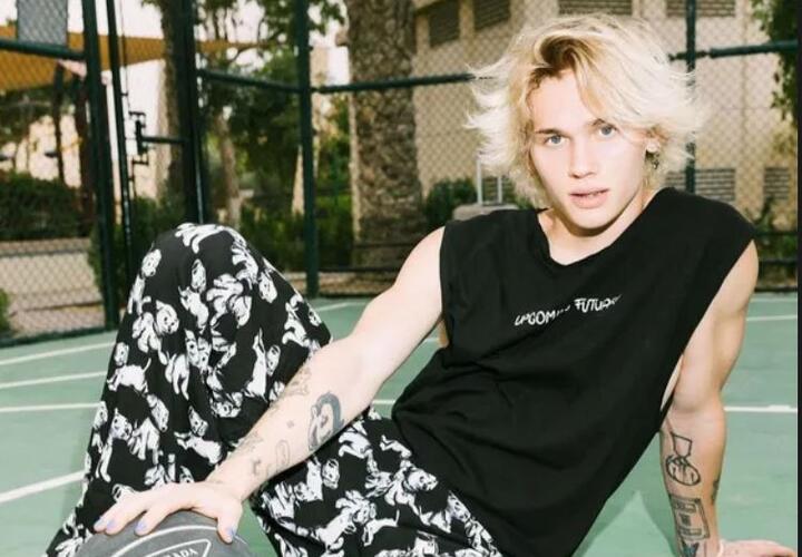 Не ко двору: блогера-предателя Милохина побили в Тбилиси под антироссийские лозунги