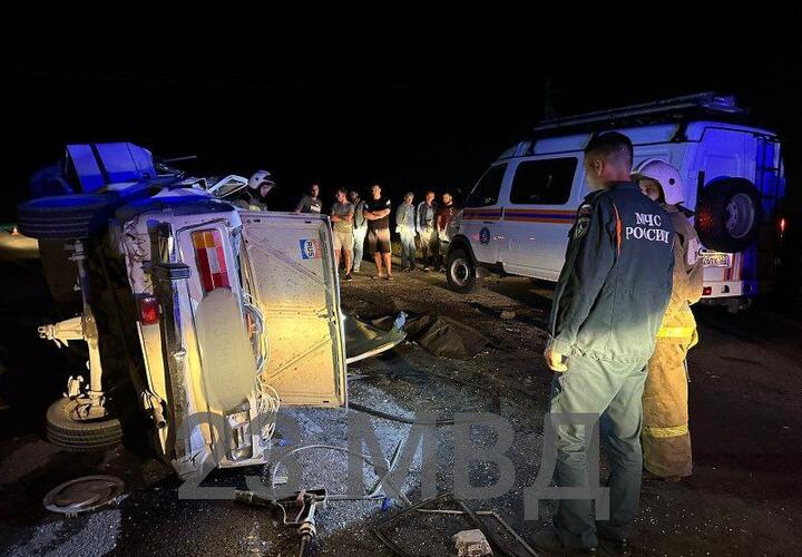 Один человек погиб и пятеро пострадали в крупном ДТП под Анапой