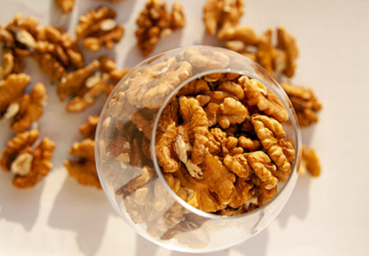 Почему появляется аллергия на орехи, рассказали эксперты