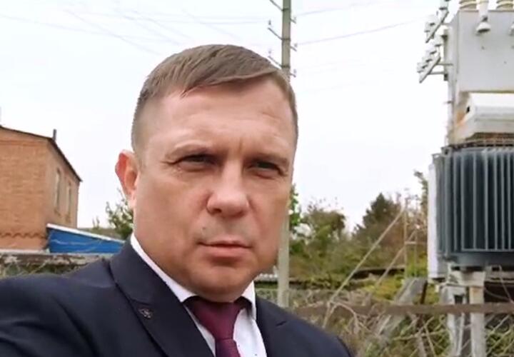 Поза страуса: юрист посоветовал мэру Краснодара решить проблему с бесхозным электрооборудованием