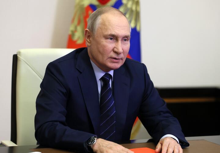 Путин озвучил возможную причину крушения самолета Пригожина