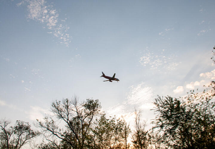 Самолет рейса Сочи - Томск совершил посадку с перегрузкой вдвое больше нормальной