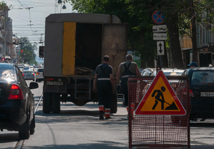 Стало известно, какие рабочие больше всего зарабатывают в Краснодаре 
