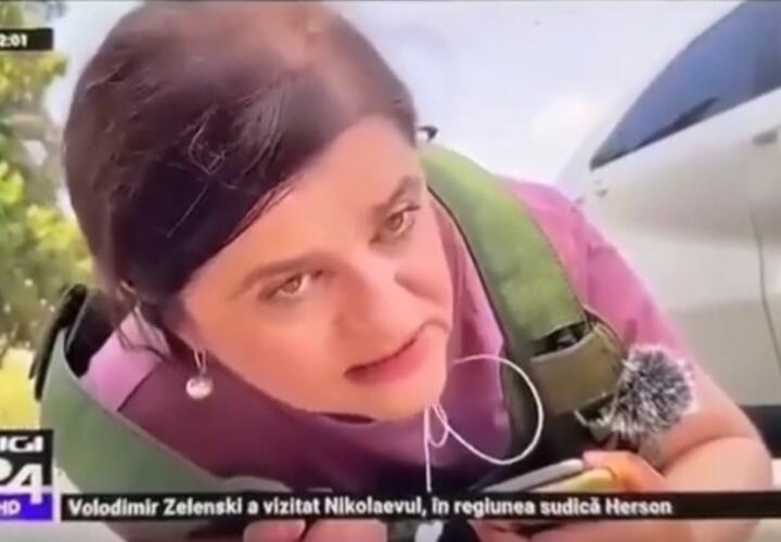 Тележурналистка стала объектом насмешек после нелепой имитации обстрела в Израиле