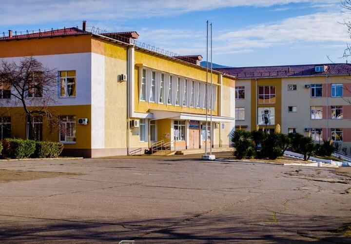 Учительский скандал: в Туапсе педагоги написали анонимку на своего директора