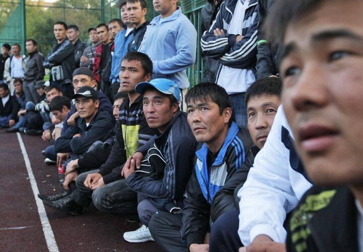 Уроженцы Таджикистана отказались служить в российской армии и сбежали из военкомата