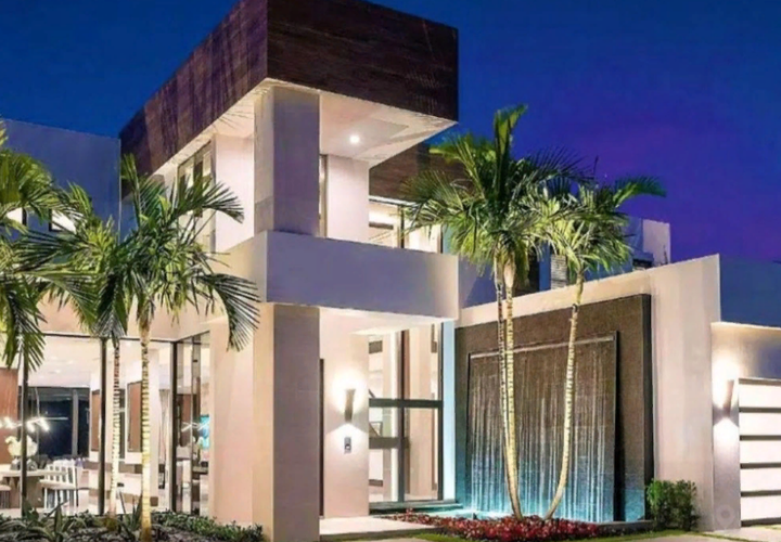 В Сочи особняк рядом с резиденцией Путина продается за 900 млн рублей